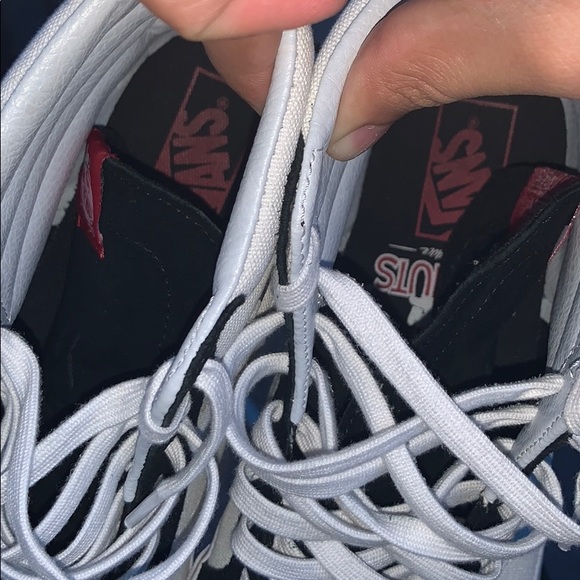 Snoopy vans - Picture 4 of 4